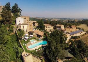 Letecký snímek ubytování Antico Borgo Di Tabiano Castello - Relais de Charme