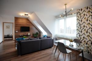 Afbeelding uit fotogalerij van ONE Luxury Suites Eger in Eger