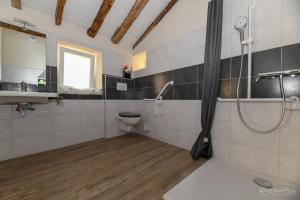 Ванная комната в Gites De La Grande Borderie