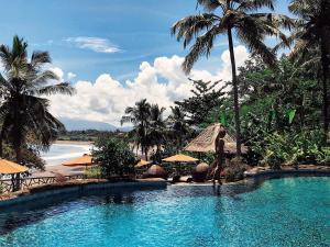 
The swimming pool at or close to Puri Dajuma Beach Eco-Resort & Spa
