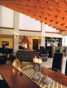 Lounge nebo bar v ubytování Hotel Mimallones + 24 fotografií