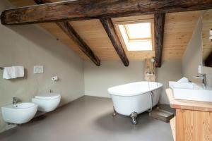 Koupelna v ubytování rössl bianco b&b&b