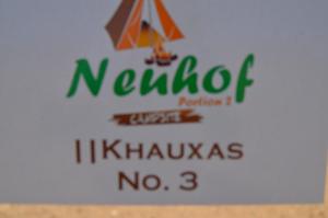 塞斯瑞姆Neuhof Portion 2 Campsite的建筑物一侧的风筝标志