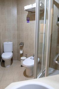 Koupelna v ubytování Hotel Alda Cardeña