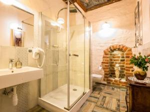 Łazienka w obiekcie Apartamenty Molus na Rynku Staromiejskim