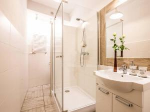 Łazienka w obiekcie Apartamenty Molus na Rynku Staromiejskim