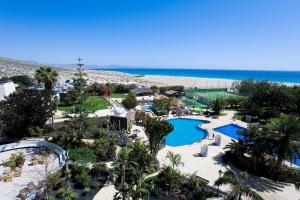 Vista de la piscina de Meliá Fuerteventura o alrededores
