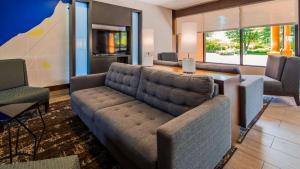 Gallery image of Best Western Dunkirk & Fredonia Inn in Dunkirk +21 photos