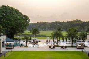 Gallery image of Eastin Thana City Golf Resort Bangkok in Samutprakarn