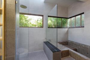 Koupelna v ubytování Khaolak Wanaburee Resort - SHA Extra Plus