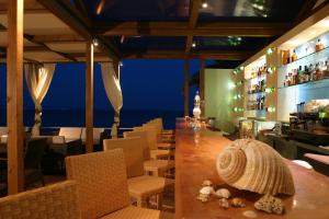 A seating area at Erytha Hotel & Resort Chios