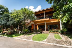 Vrt ispred objekta Phachuanchom Resort Khaoyai