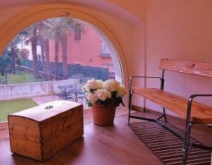 Gallery image of Giardino alla Torre Bed&Breakfast in Dro