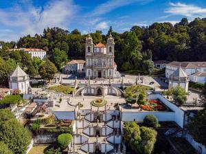 an aerial view of a building with a garden at Casa Bracara Augusta in Braga