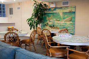 Restavracija oz. druge možnosti za prehrano v nastanitvi Sandpiper Beach Club