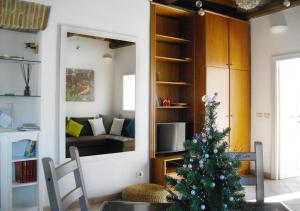 A seating area at Panoramic Apartment