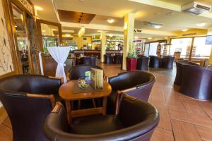 Area lounge atau bar di Apartmany Holiday Tatralandia