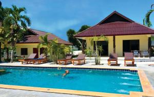 Bazén v ubytování AddJitResort aonang - SHA Extra Plus nebo v jeho okolí