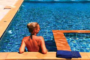 Bazén v ubytování AddJitResort aonang - SHA Extra Plus nebo v jeho okolí