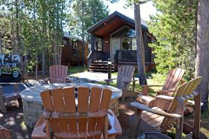 Zahrada ubytování Explorer Cabins at Yellowstone