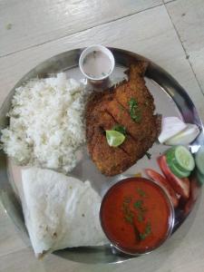 Φαγητό σε αυτός ο ξενώνας ή κάπου εκεί κοντά