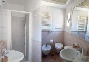A bathroom at Panoramic Apartment