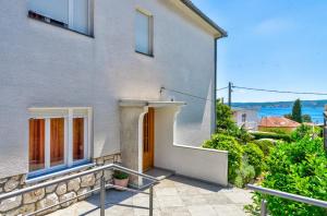 Fotografie z fotogalerie ubytování One-Bedroom Apartment in Crikvenica V v destinaci Sopaljska