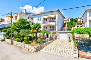 Fotografie z fotogalerie ubytování One-Bedroom Apartment in Crikvenica V v destinaci Sopaljska