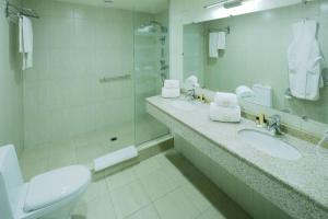 Ванная комната в New Nairi Hotel