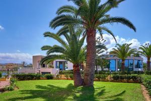 Vonkajšia záhrada v ubytovaní Silver Beach Hotel & Apartments