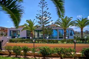 Vonkajšia záhrada v ubytovaní Silver Beach Hotel & Apartments