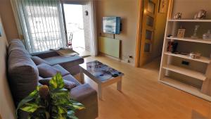 Gallery image of Helena Seaview & Beach-apartment in Montgat