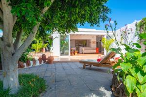 A garden outside Finca Botanico Secret Garden