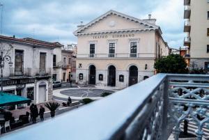 desde el balcón de un edificio en Al Giordano, en Foggia