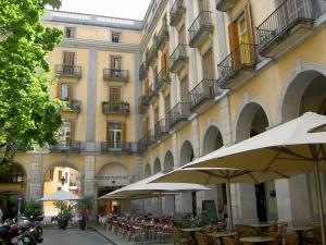 ジローナにあるBeautifully furnished luxury apartment in Barri Vell, Gironaのギャラリーの写真