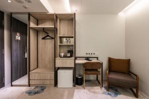 Кухня или мини-кухня в The Quay Hotel
