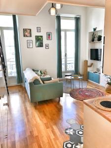 Homelivia, Appart FRIDA, mezzanine, deco raffinee et balcon