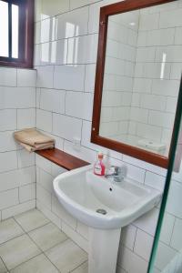 Koupelna v ubytování Villa Gamini