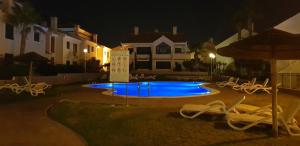 Basen w obiekcie Apartment Campoamor Descansa lub w pobliżu