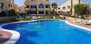 Basen w obiekcie Apartment Campoamor Descansa lub w pobliżu