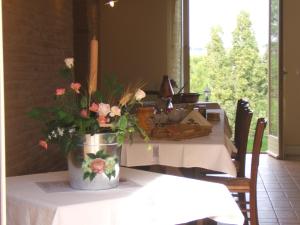 Um restaurante ou outro lugar para comer em Agriturismo I Ciliegi del Checco