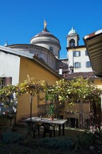 Gallery image of Casa Mario Lupo - Apartments and Rooms in Bergamo