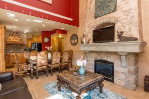 Gallery image of Luxury Townhouse in Wolf Creek in Eden