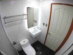 Vonios kambarys apgyvendinimo įstaigoje VOY Hostales - Poniente