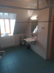 Koupelna v ubytování Hotel Altes Salzamt + 12 fotografií