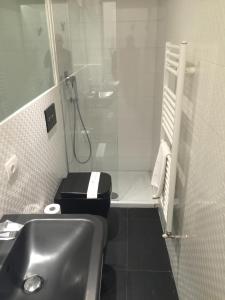 Koupelna v ubytování VIAREGGIO TOP wifi a/c BEACH Carneval