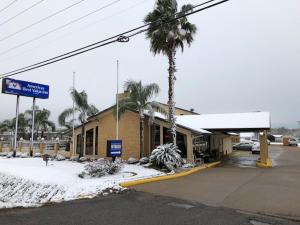 Americas Best Value Inn West Columbia v zimě