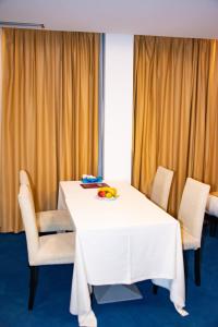 Posezení v ubytování Hotel Airport Tirana