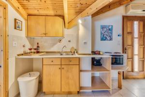 Kuchyňa alebo kuchynka v ubytovaní Panorama Studios & Apartments + 37 fotografií