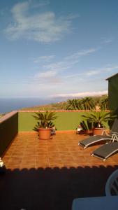 San Juan de la RamblaにあるGreen Skyの海の景色を望むバルコニー